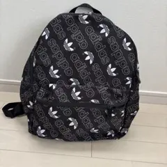 adidas originals リュック　黒