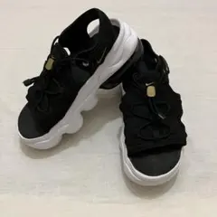 美品 NIKE エアマックス ココサンダル ブラック KOKOSANDAL 24