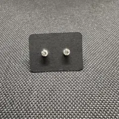 クリスタルスタッドピアス