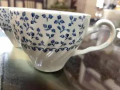 青い花柄のティーカップ4個セット