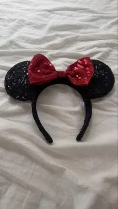 ディズニー カチューシャ スパンコール ブラック レッドのサムネイル