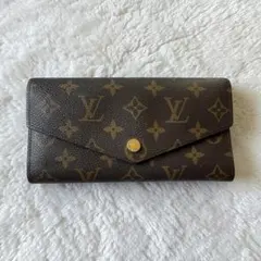 ノベルティLOUIS VUITTON モノグラム ポルトフォイユ サラ 長財布のサムネイル