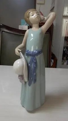 LLADRO 若草色の少女 27cm LLADRO 若草色の少女 27cm - メルカリ