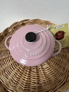 LE CREUSET ペットフードコンテナ スコップ付 サテンピンク | Mercari