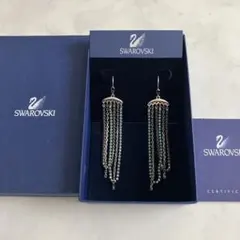 スワロフスキー ジェームス ボンド ブラッククリスタル ピアス - メルカリ