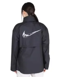 新品未使用✨ナイキ　フルジップ　ジャケット　ランニング　レディース　黒 554