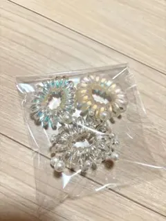 ★まとめ割で100円★ キラキラヘアゴム 3個セット