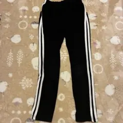 黒いストライプ長ズボン 裏起毛 140