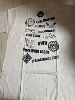 アイドルグループ　tシャツ