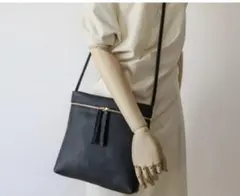 新品　本革 ショルダー ポシェット サコッシュ