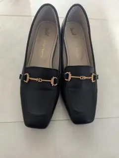 オリエンタルトラフィック ブラック スクエアパンプス ゴールドバックル