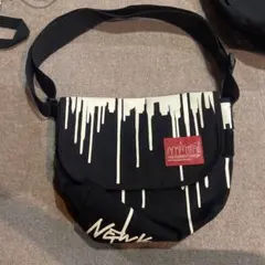 Manhattan Portage ショルダーバッグ レッド・ブラック