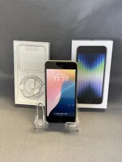 超美品　国内版　SIMフリー iPhoneSE 第３世代64GB