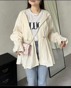 プロズヴェール　マウンテンパーカー