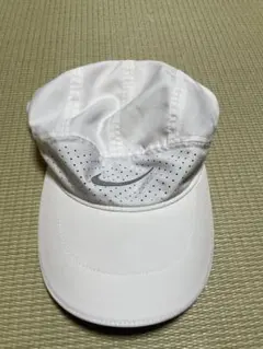 Nike DRI-FIT ホワイトキャップ　M/L