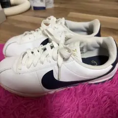 NIKE ホワイト×ネイビー スニーカー