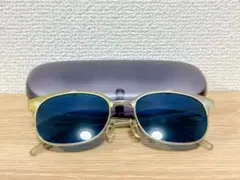 Item thumbnail for item 5f02a649-6bdb-44e7-a5a4-6b58af7ae0eb