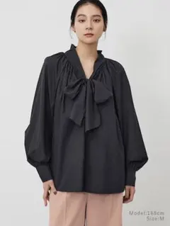 大きめサイズ 極美品 PLST 24SS ライトサテンボウタイブラウス XL 