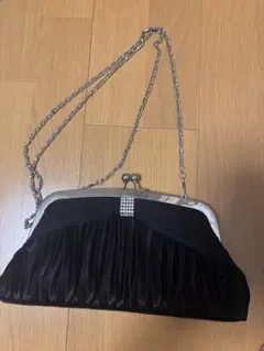 ブラック プリーツデザイン パーティーバッグ　フォーマル