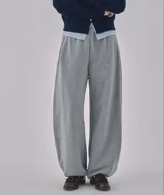 グレー ワイドスウェットパンツ
