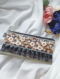 【フラットポーチ】インド刺繍×ヌビ生地/ブラック×カーキ/小物（A179）