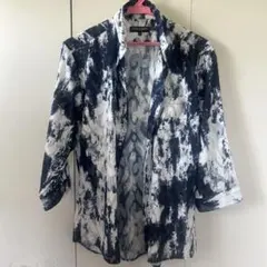ネイビーとホワイトの七分袖シャツのサムネイル