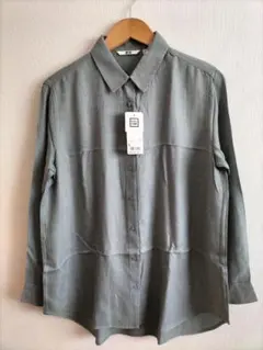 新品未使用タグ付き　UNIQLOユニクロ　イージーケア　レーヨンブラウス