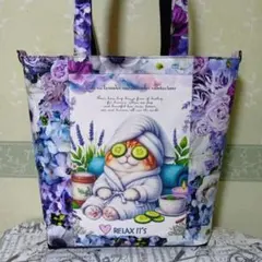 ハンドメイド　猫と花柄のビッグトートバッグ