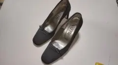 MEDA グレー スクエアトゥ ハイヒール