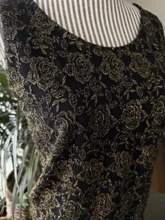 黒、ゴールドノースリーブブラウス　Mサイズ