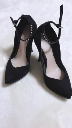 zara シューズ スタッズ付きストラップ