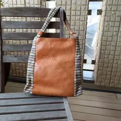 イルビゾンテ　レザーとストライプのトートバッグ