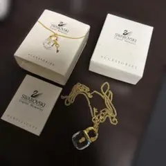 Swarovski Crystal Memories ネックレス