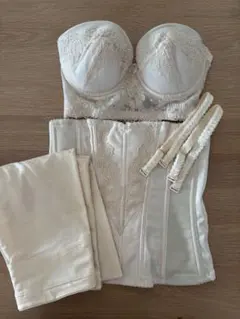 FOUR SIS & CO. フォーシスアンドカンパニー ブライダルインナー