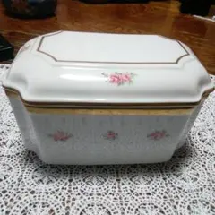 Item thumbnail for item b9e8ce9c-9586-4f09-8914-4bd0e18a46fc