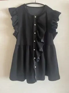 限定特価❣️ 新品同様　フリル付きジレ