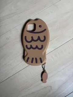魚型シリコンiPhone14ケース