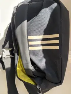 adidas ボディバッグ