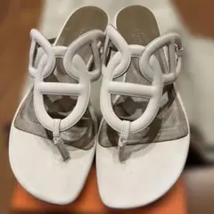 HERMESホワイト レザー サンダルのサムネイル