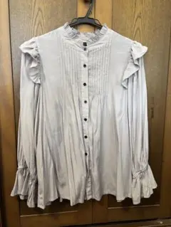 vis-`a-vis ブラウス