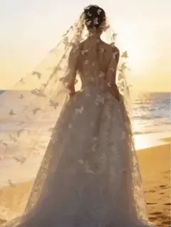 蝶モチーフ ホワイトウェディングベール　パール　ウェルカムスペース￼