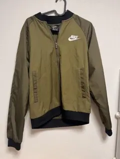 ❤︎NIKE ナイキ　ジャンパー　カーキ❤︎のサムネイル