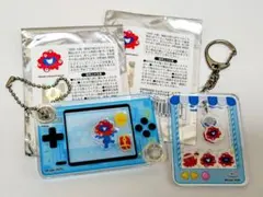 万博　シャカシャカゲーム機風　クレーンゲーム　アクリルキーホルダー　ミャクミャク
