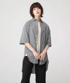 美品【tk.TAKEO KIKUCHI】ストライプバックボタン半袖ロングシャツのサムネイル