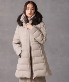 【美品】西川ダウン(R)」2024AW サージロングダウン グレージュ　Sサイズ