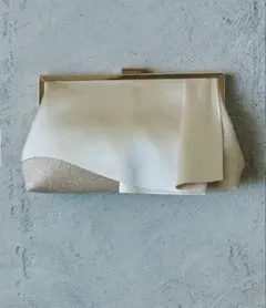 シャイニータッククラッチバッグ