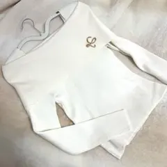 ★お値下げ★SWINGLE ブローチ付きオフショルラメニットプルオーバーのサムネイル