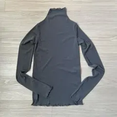 チャコールグレー タートルネック 長袖シースルーカットソー