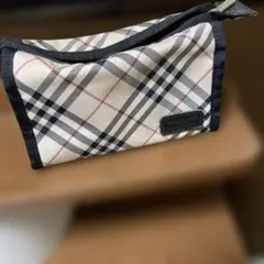 Burberry チェック柄ポーチ