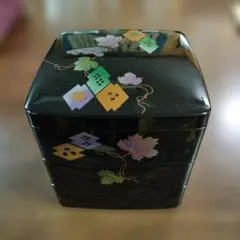 本漆塗り 重箱 4段セット 金彩蒔絵 花文様 紋入り 本漆塗り 重箱 4段セット 金彩蒔絵 花文様 紋入り - メルカリ